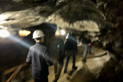 Jag, Wilhelm och Jonatan gick en guidad tur ner i gruvan.