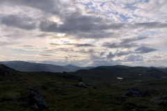 Norska fjäll i motljus.