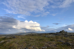 Storkläppen långt där borta, som jag och Wilhelm besteg förra året. En fin regnbåge i horisonten.